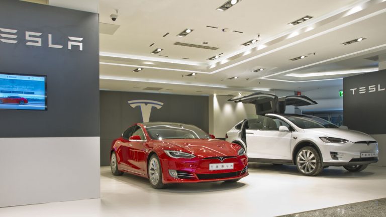 Estrategia de marketing de Tesla en España